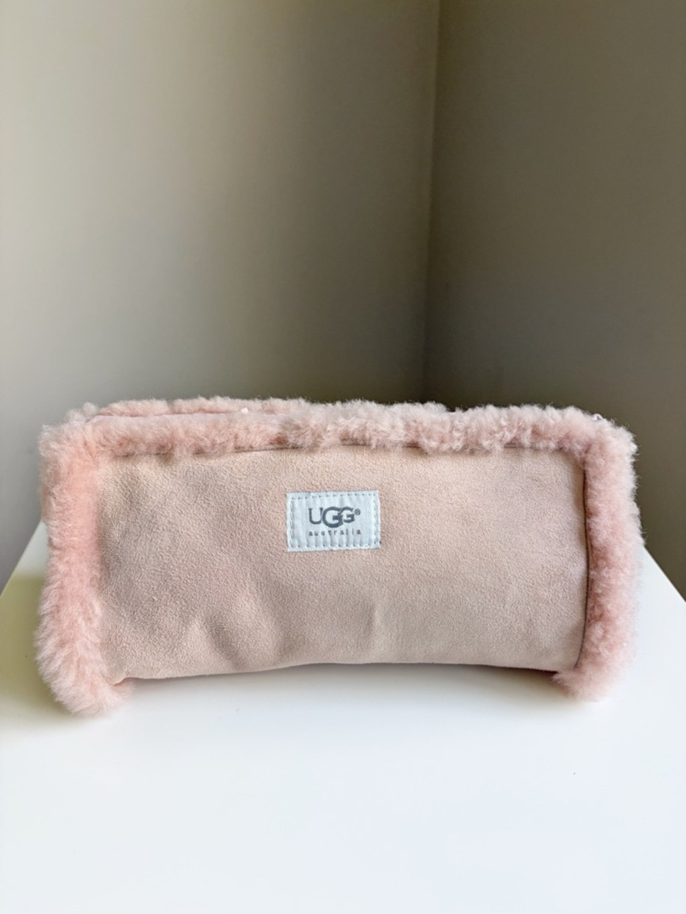 UGG Australia Suede Leather
Shearling Sherpa Sheepskin Hand Muff
